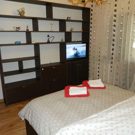 Апартаменты Apartament Antonia Тыргу-Окна Экстерьер фото