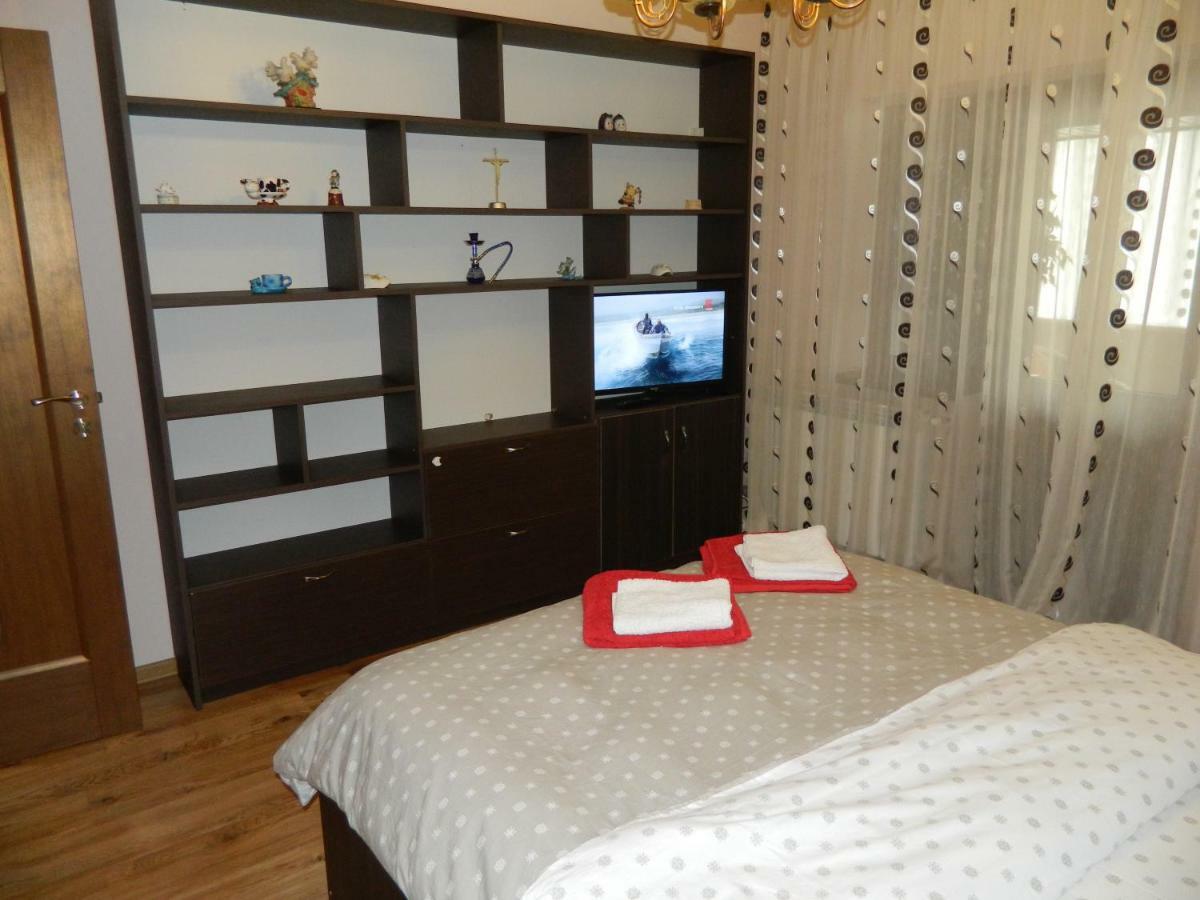 Апартаменты Apartament Antonia Тыргу-Окна Экстерьер фото
