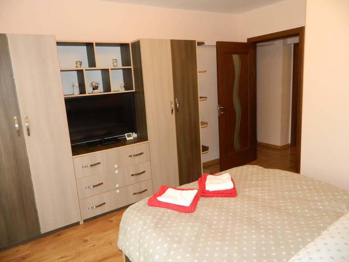 Апартаменты Apartament Antonia Тыргу-Окна Экстерьер фото