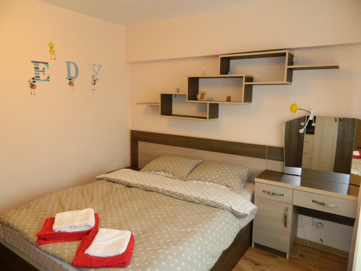 Апартаменты Apartament Antonia Тыргу-Окна Экстерьер фото