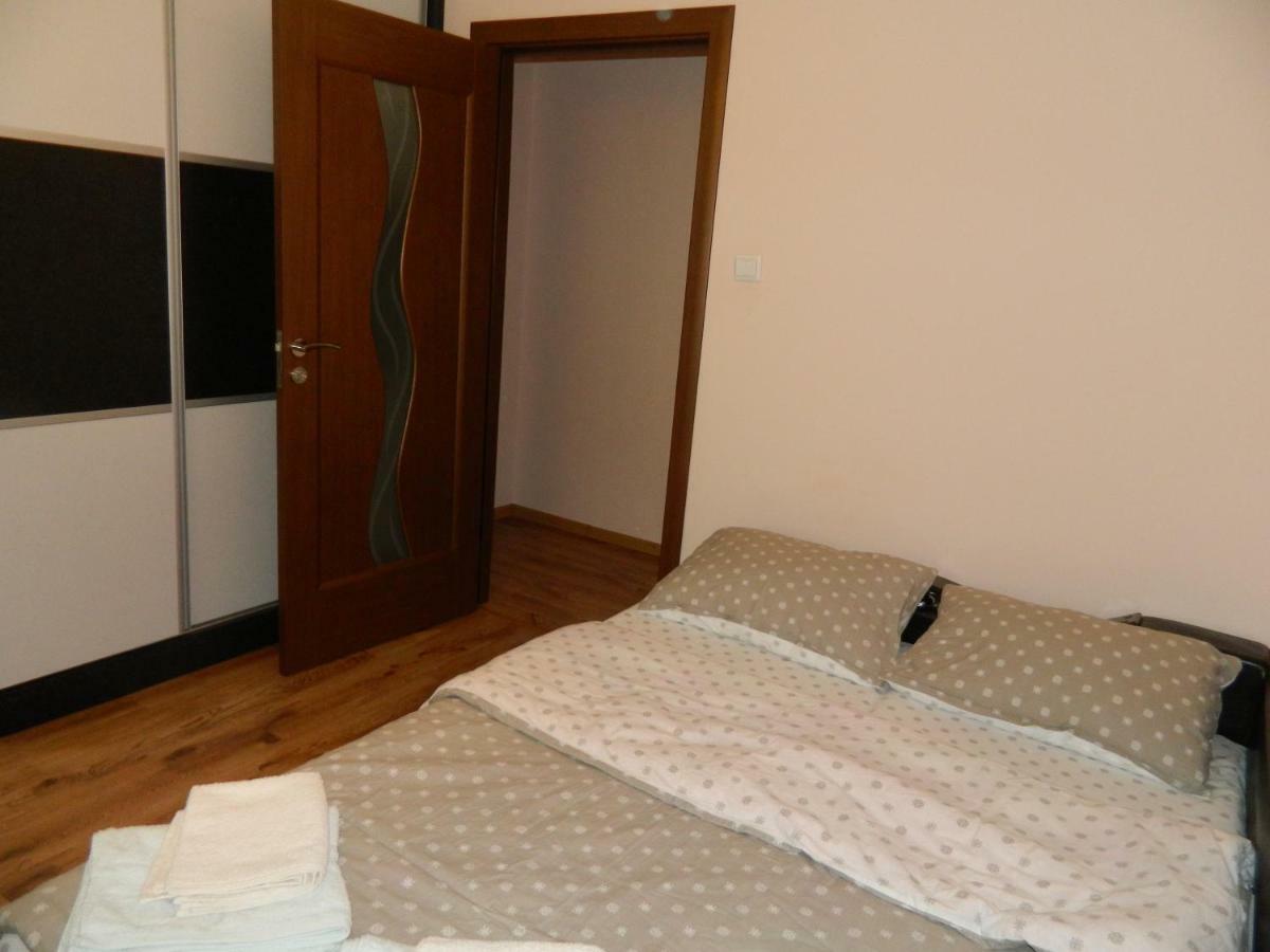 Апартаменты Apartament Antonia Тыргу-Окна Экстерьер фото