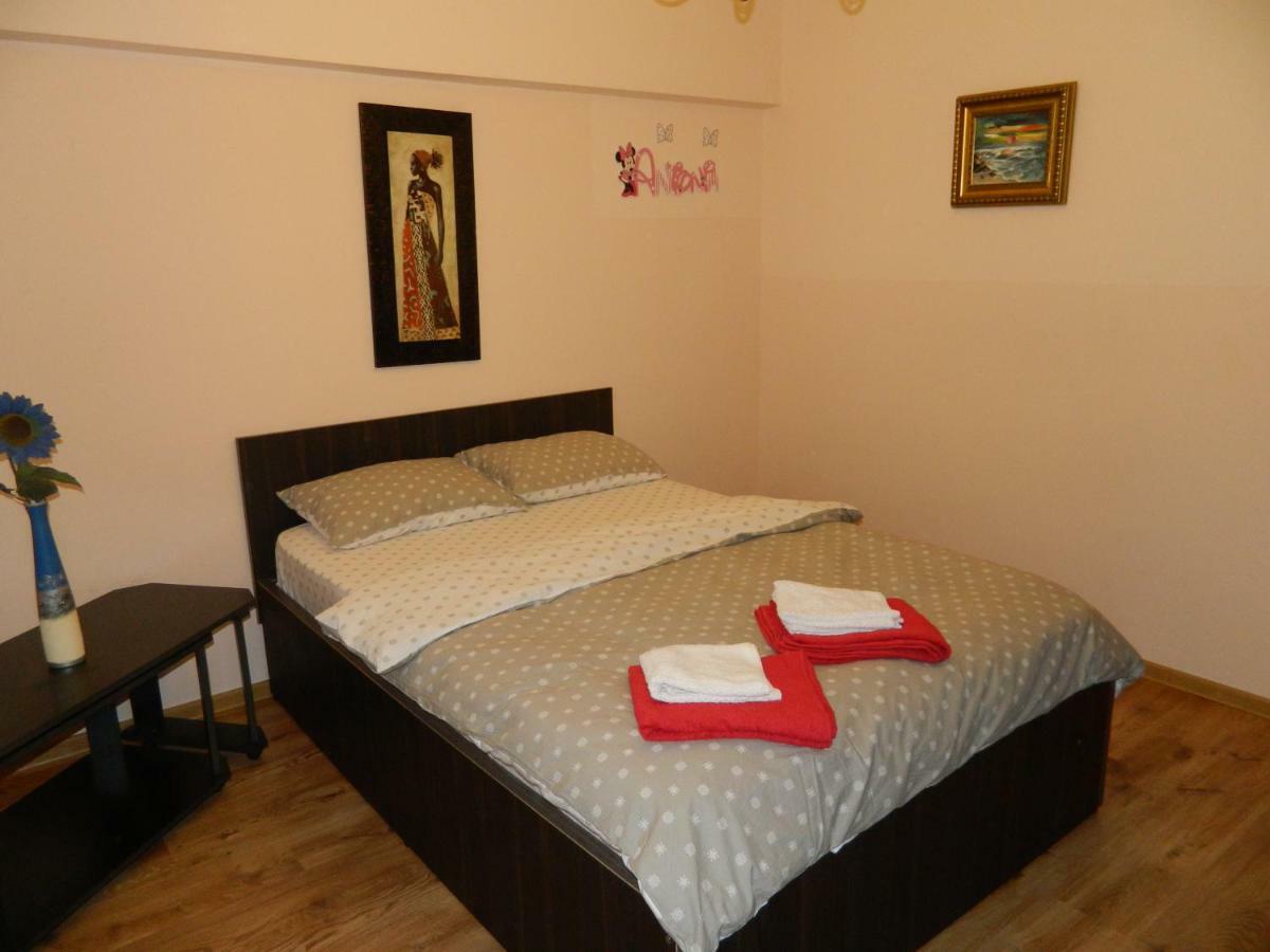 Апартаменты Apartament Antonia Тыргу-Окна Экстерьер фото